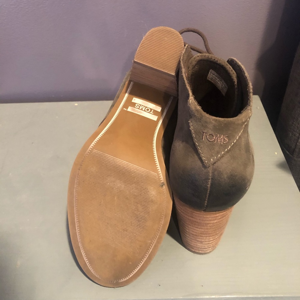Toms Booties - Picture 4 of 4
